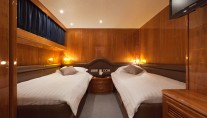 Classic yacht DUNE -  Twin Cabin